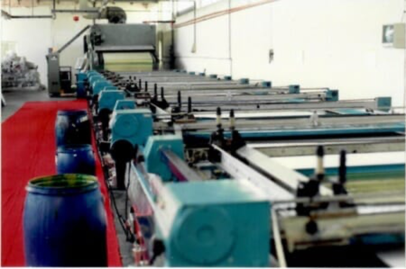 Linea di stampa su tessuto nel 1995