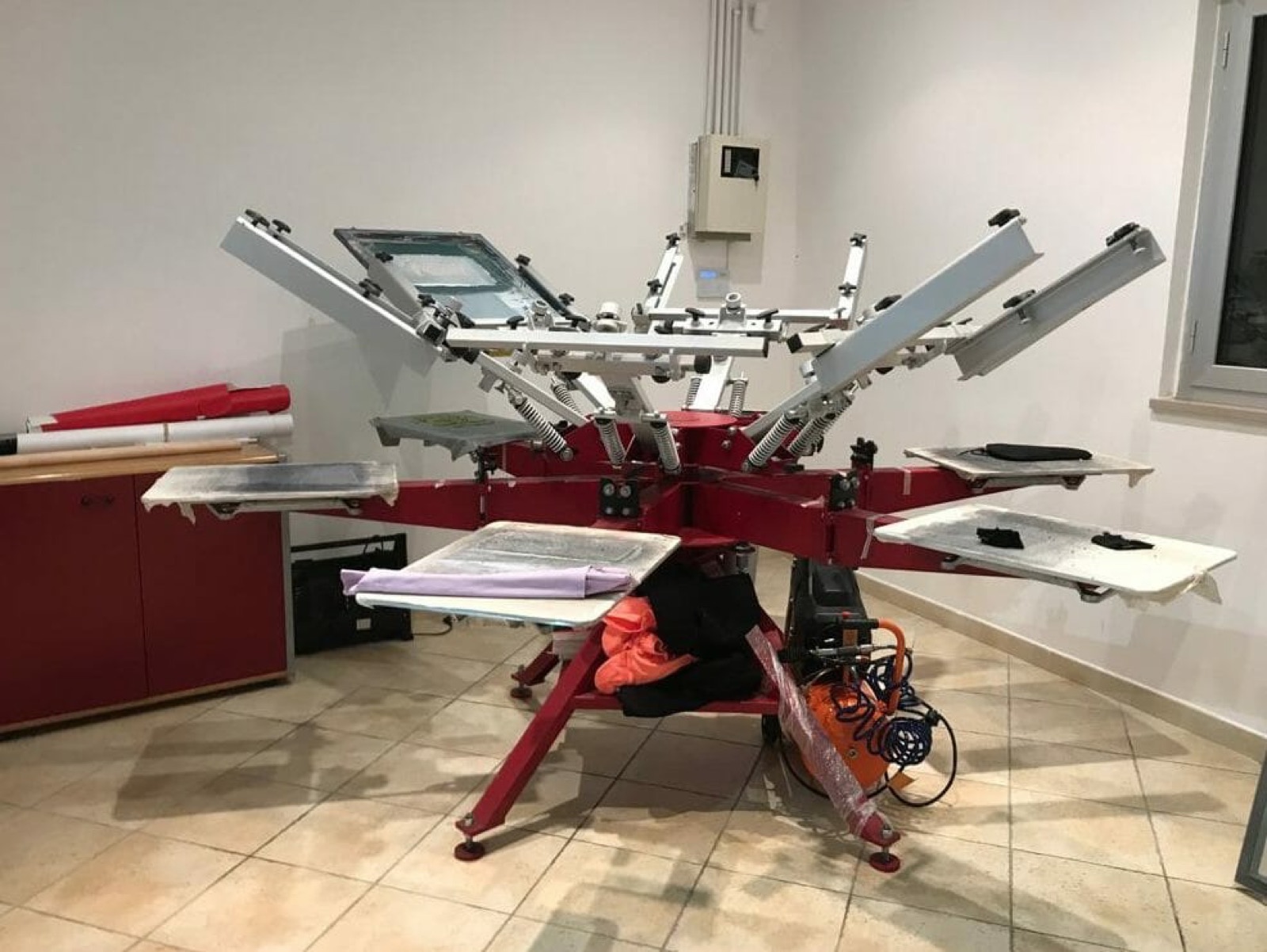 Giostra manuale per serigrafia usata per prove e test
